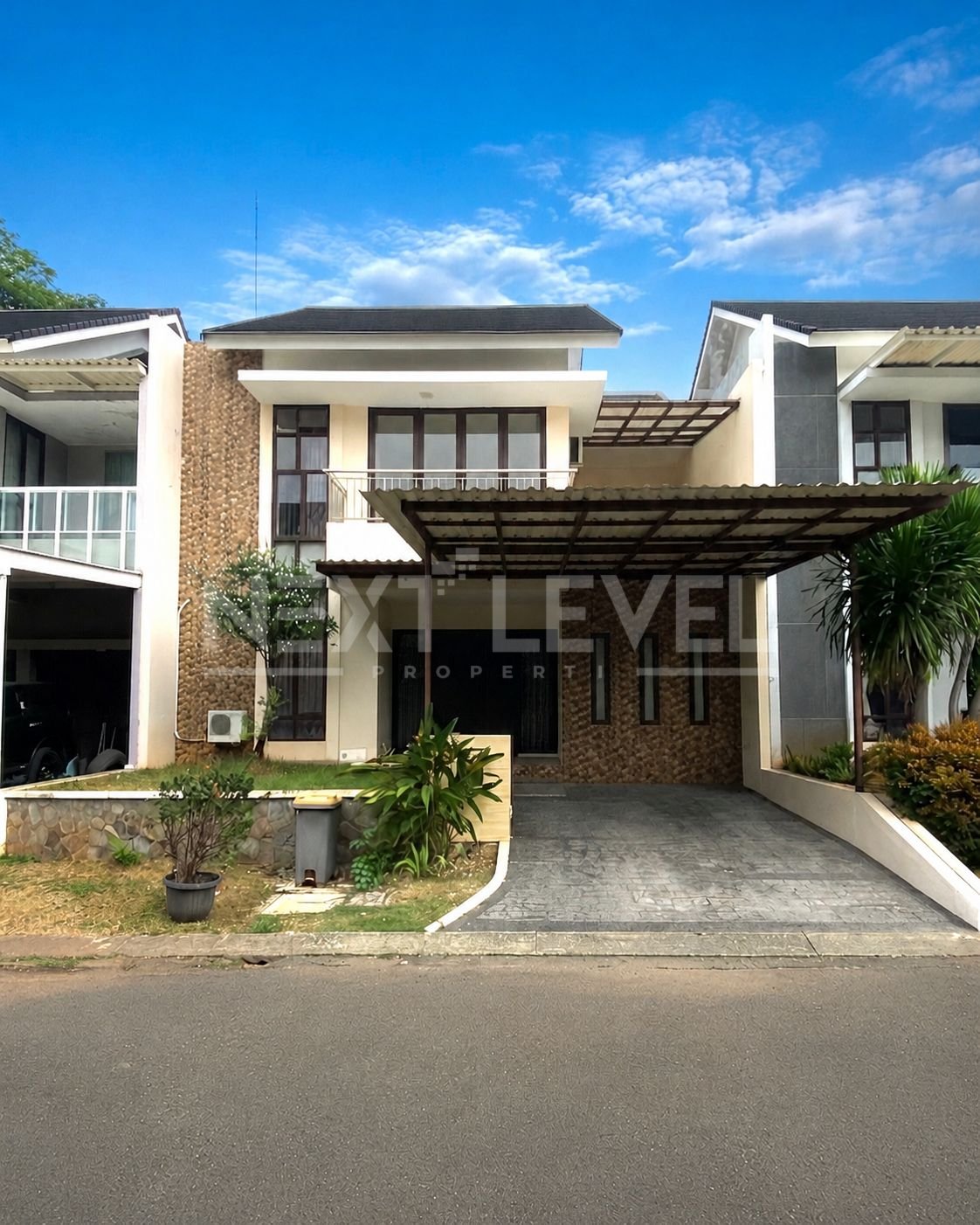 Rumah Megah di Asia Tropis