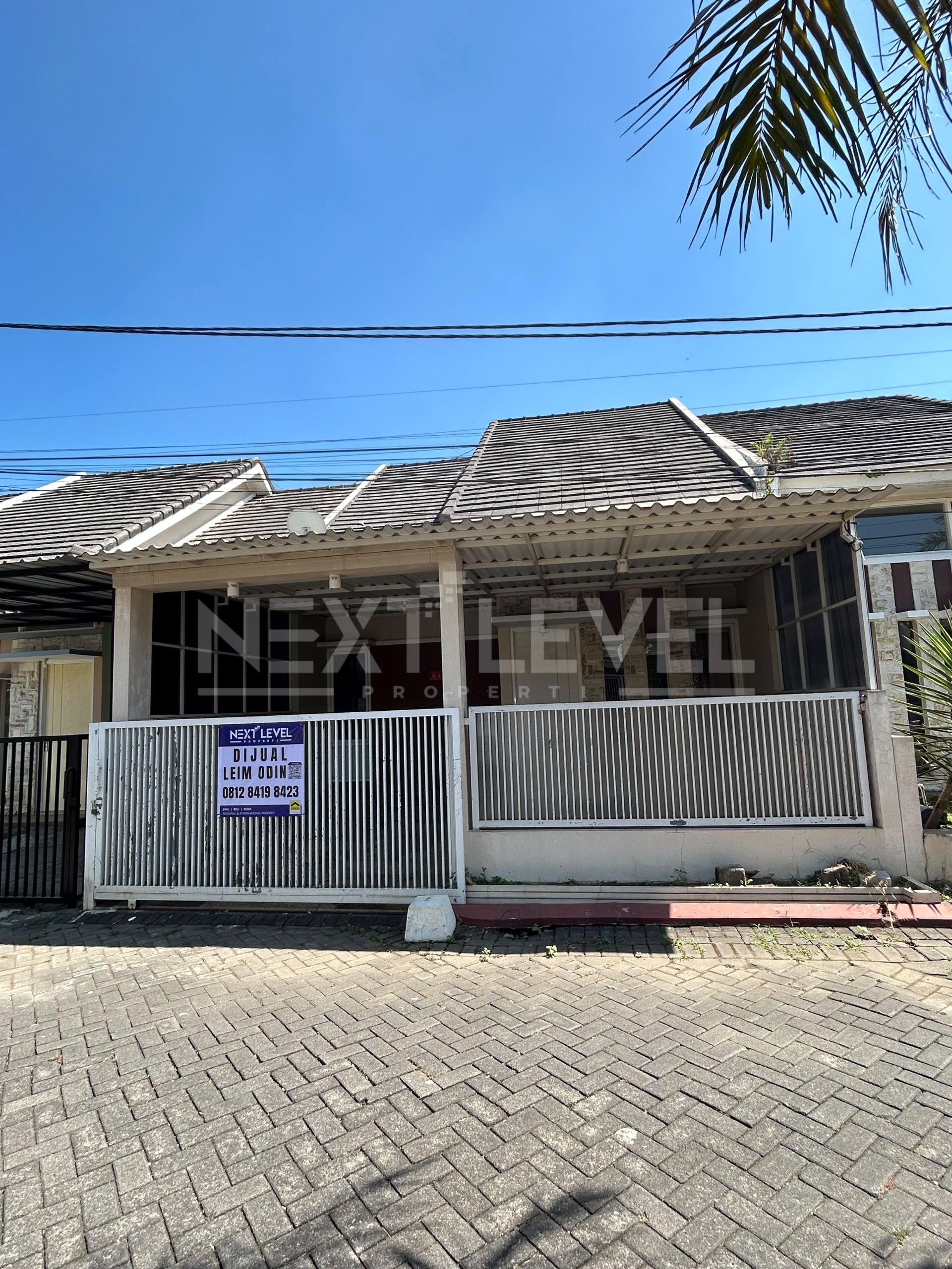 Rumah di Jalan Utama Perumahan Permata Royal Garden Pakis Malang 