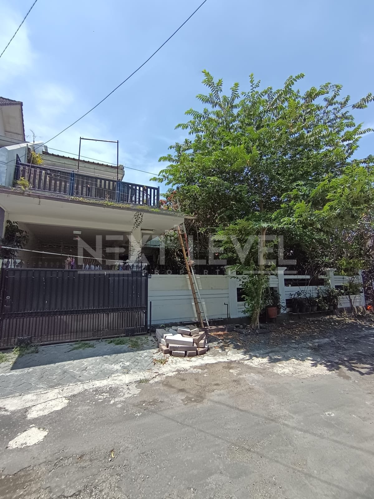 Rumah 2 Lantai Bonus Cafe 3 Lantai di Lowokwaru Malang