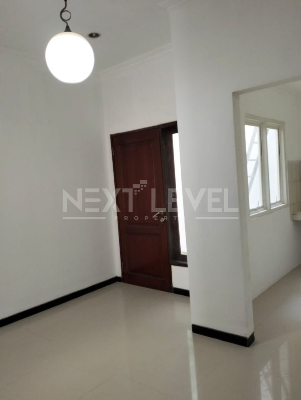 Dijual Rumah Villa Valensia Pakuwon Indah Minimalis Strategis Siap Huni