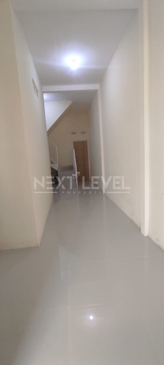 Dijual rumah bagus siap huni di puri indah Surabaya timur 