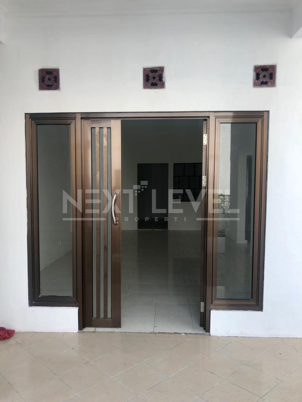 Dijual rumah di delta Tiara waru sidoarjo