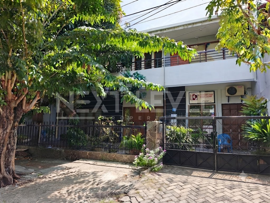 jual rumah hitung tanah cocok untuk kantor di ngagel madya