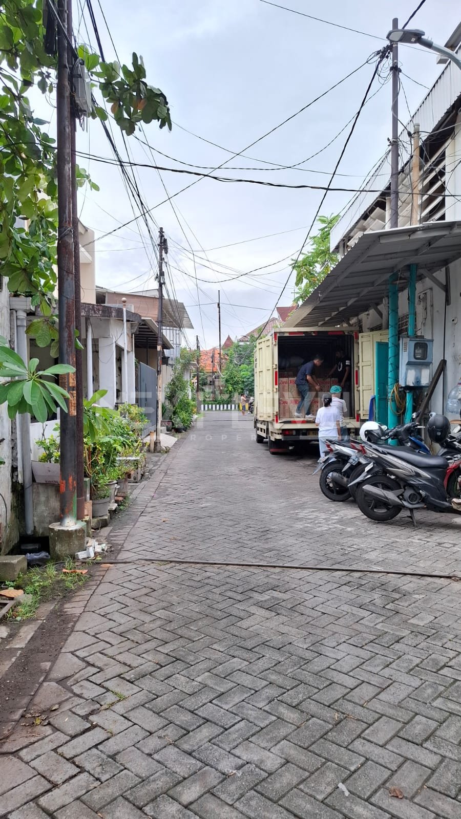 JUAL RUMAH HITUNG TANAH DI NGAGEL MADYA