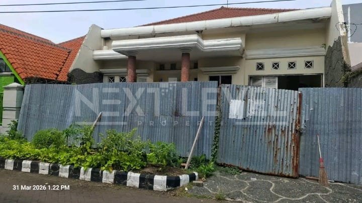 Dijual rumah hitung tanah di Gayungsari Surabaya selatan