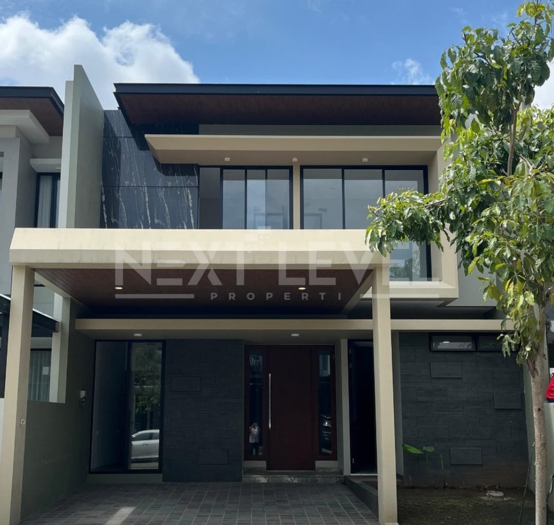 Dijual rumah bagus di Woodland Citraland Surabaya barat