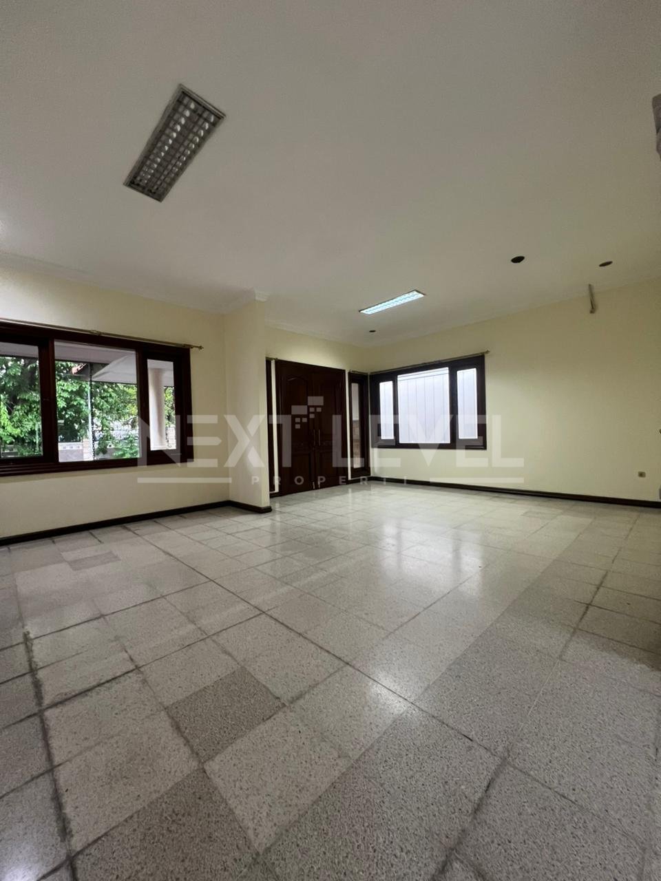 Disewakan Komersial Surabaya Pusat - Jalan Opak