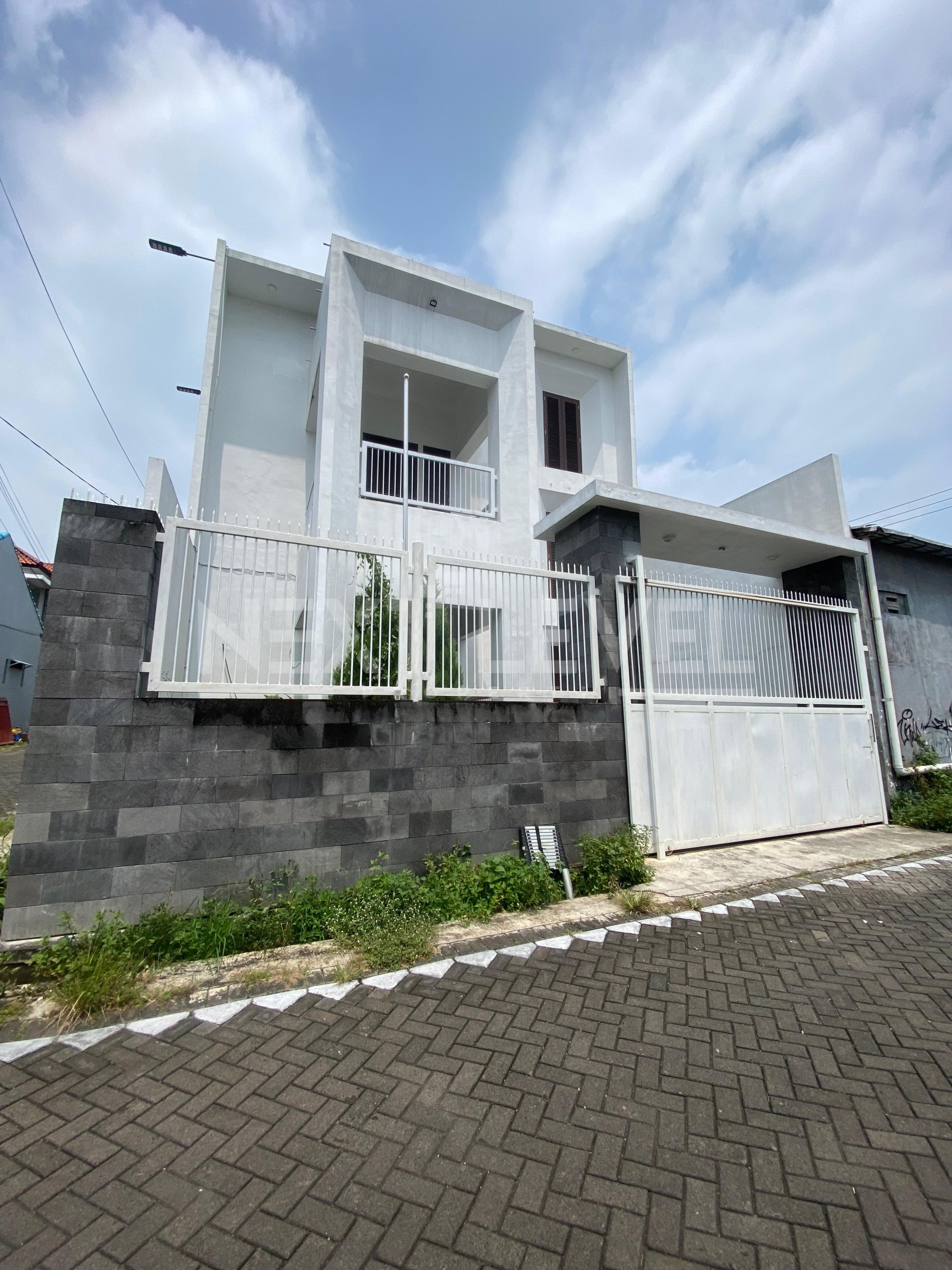Hunian Luas dan Elegan di Griya Permata Alam. Dekat Universitas UMM, UB, UM, Terminal Landungsari, Exit Tol Malang Malang, Town Square (MATOS). MLG00072