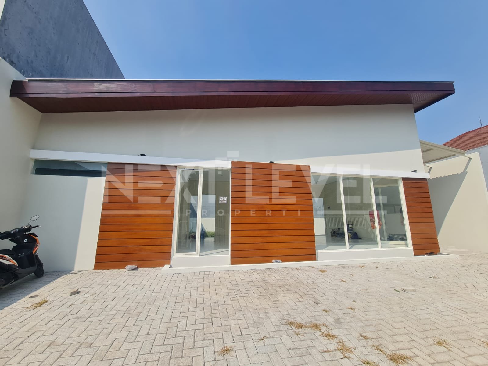 Sewa Commercial Building Citraland 