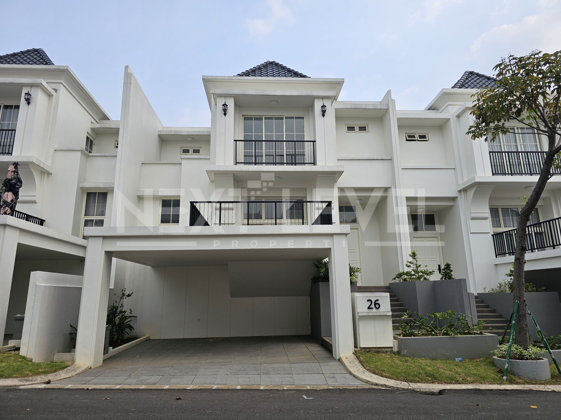Rumah cantik luas dekat lapangan golf di summarecon bogor