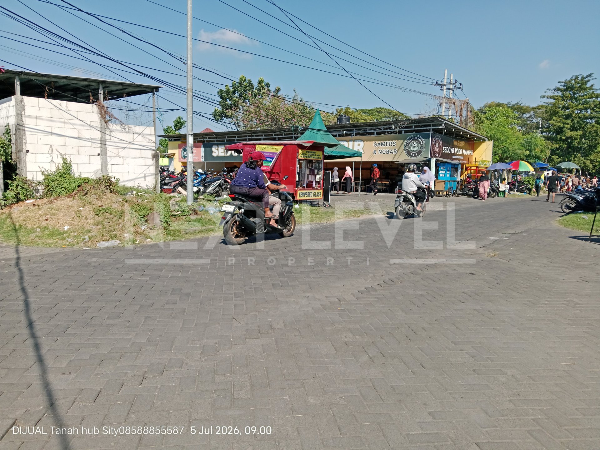 DIJUAL Tanah hampir 5000m² di Gayungan depan belakang jalan 