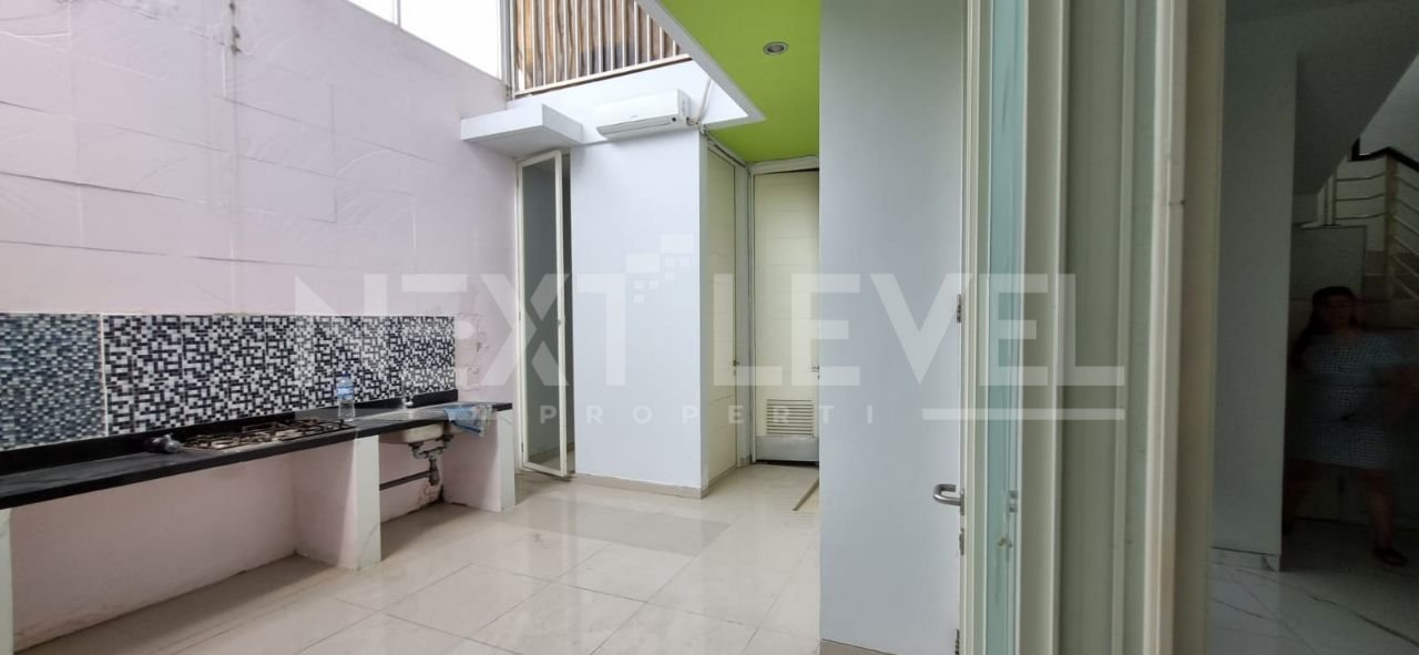 Dijual Rumah The Mansion Pakuwon Indah Minimalis Strategis Siap Huni