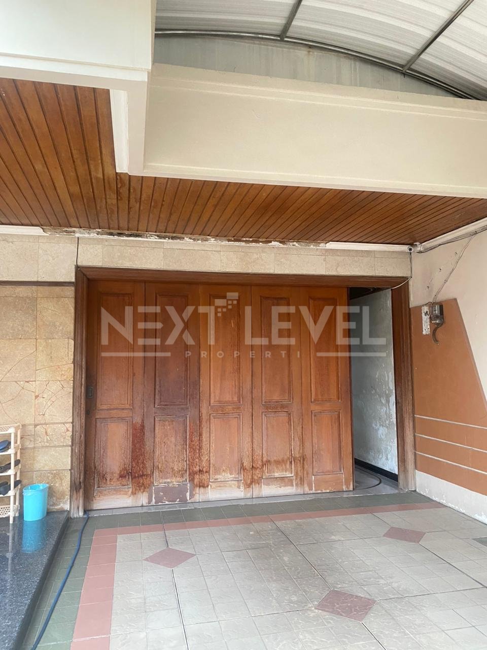 JUAL CEPAT Rumah Besar Lux di Surabaya