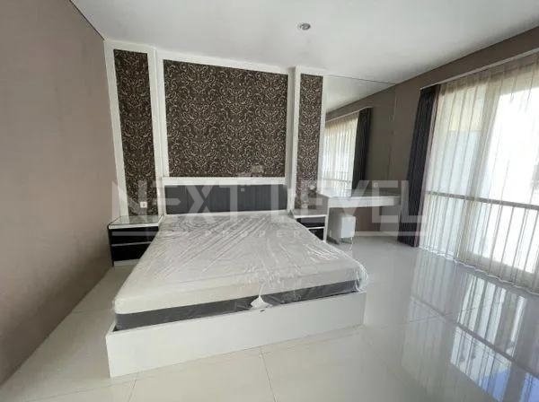Dijual rumah di Citraland include furnished di Surabaya barat