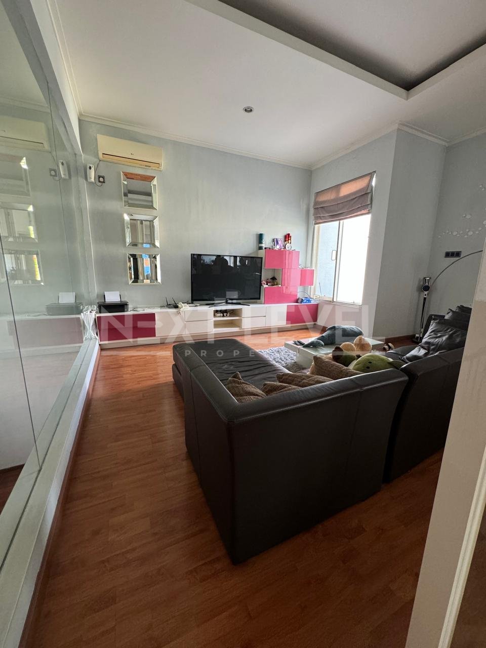 Dijual Rumah Pakuwon Indah, Surabaya 