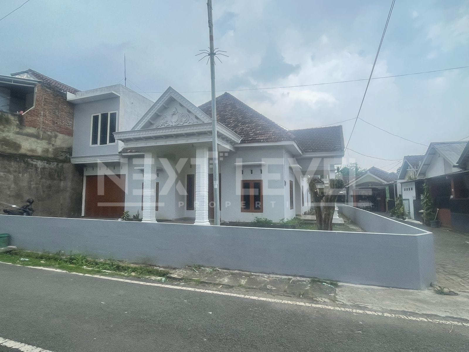 Rumah Keluarga Strategis di Kedungkandang. Dekat Exit Tol Madyopuro, Terminal, Pasar Gadang, Rumah Sakit Puri Bunda, Universitas Negeri Malang, Universitas Brawijaya, MATOS, Alun-Alun Kota Malang.BPRMLG00005