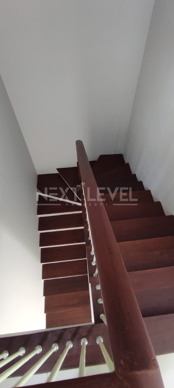 Dijual rumah di taman Puspa raya citraland Surabaya barat
