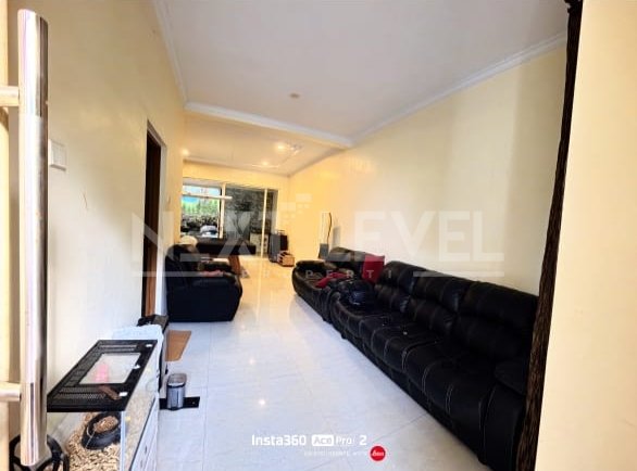 Dijual Cepat Rumah Gayung Kebonsari 