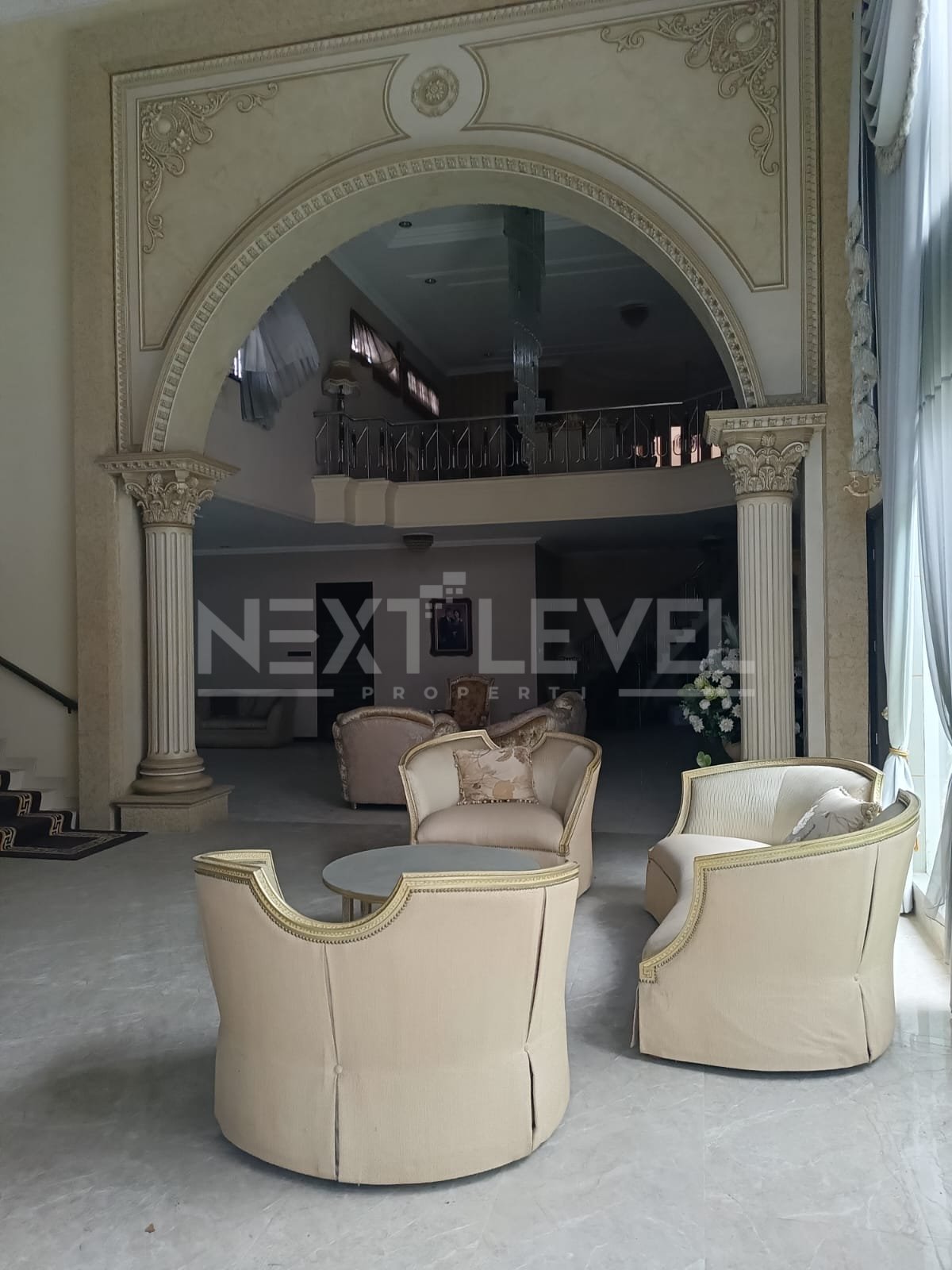 *Dijual Rumah tinggal di Dharmahusada Utara, Surabaya*