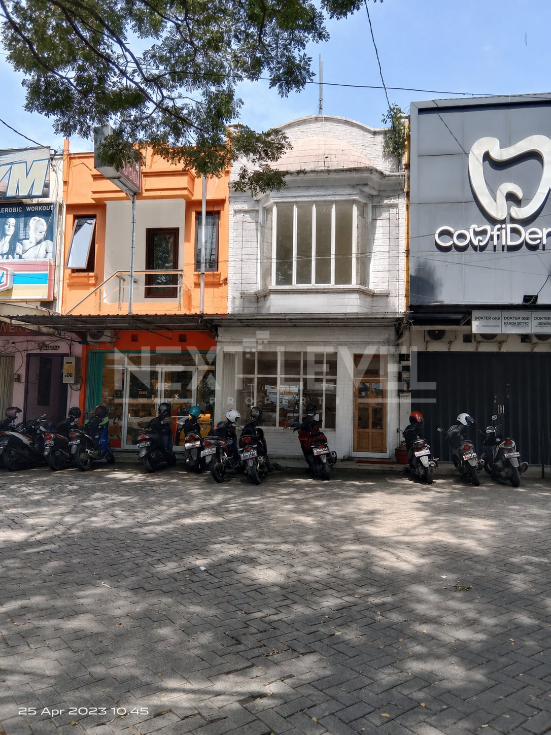 Ruko Strategis di Pusat Kota Malang. Dekat Stadion Gajayana Malang, Alun-Alun Tugu Malang, Stasiun Malang Kota Baru, Balai Kota Malang, RS Lavalette, SMAN 4 Malang, Universitas Brawijaya, MOG, MATOS. MLG00077