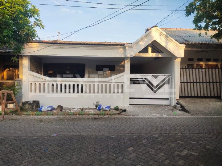 Dijual / Disewakan Rumah Di Wisma Lidah Kulon