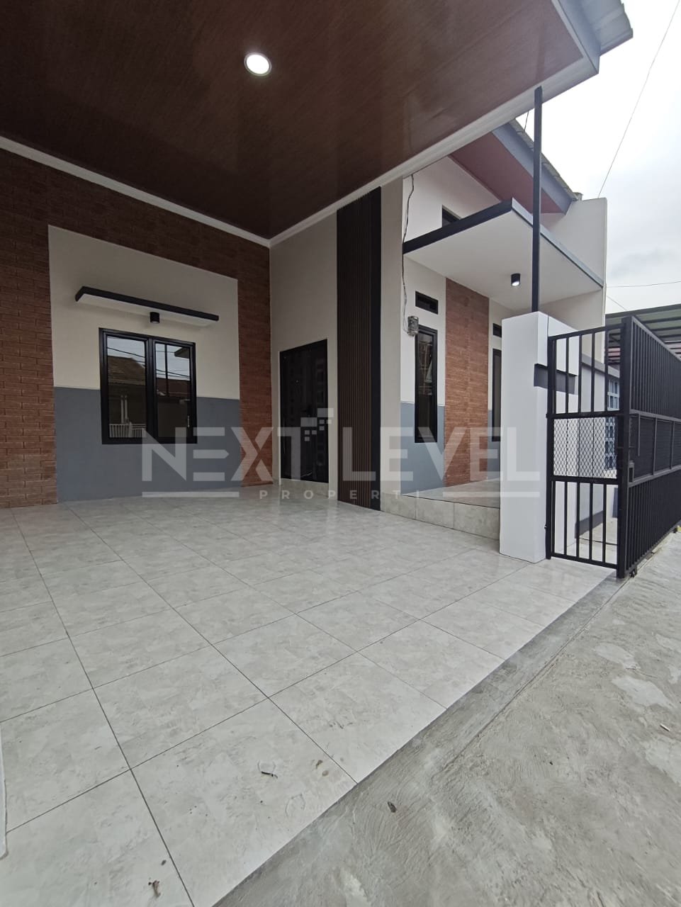 Rumah baru renovasi Harapan indah bekasi 