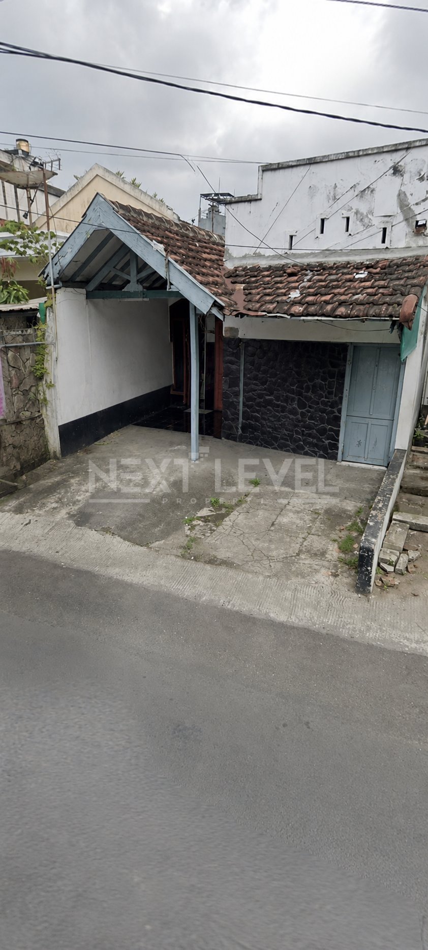 Hunian Nyaman di Kawasan Kedawung Malang. Dekat Universitas Brawijaya, Universitas Negeri Malang, Politeknik Negeri Malang, Matos, RS Universitas Brawijaya, Stasiun Malang Kota Baru, Alun-Alun Kota Malang. MLG00079
