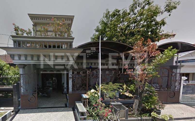 DIJUAL: RUMAH TINGGAL PREMIUM DENGAN POTENSI FULL KOST / PASSIVE INCOME AKTIF DI MANYAR REJO VIII, SURABAYA TIMUR