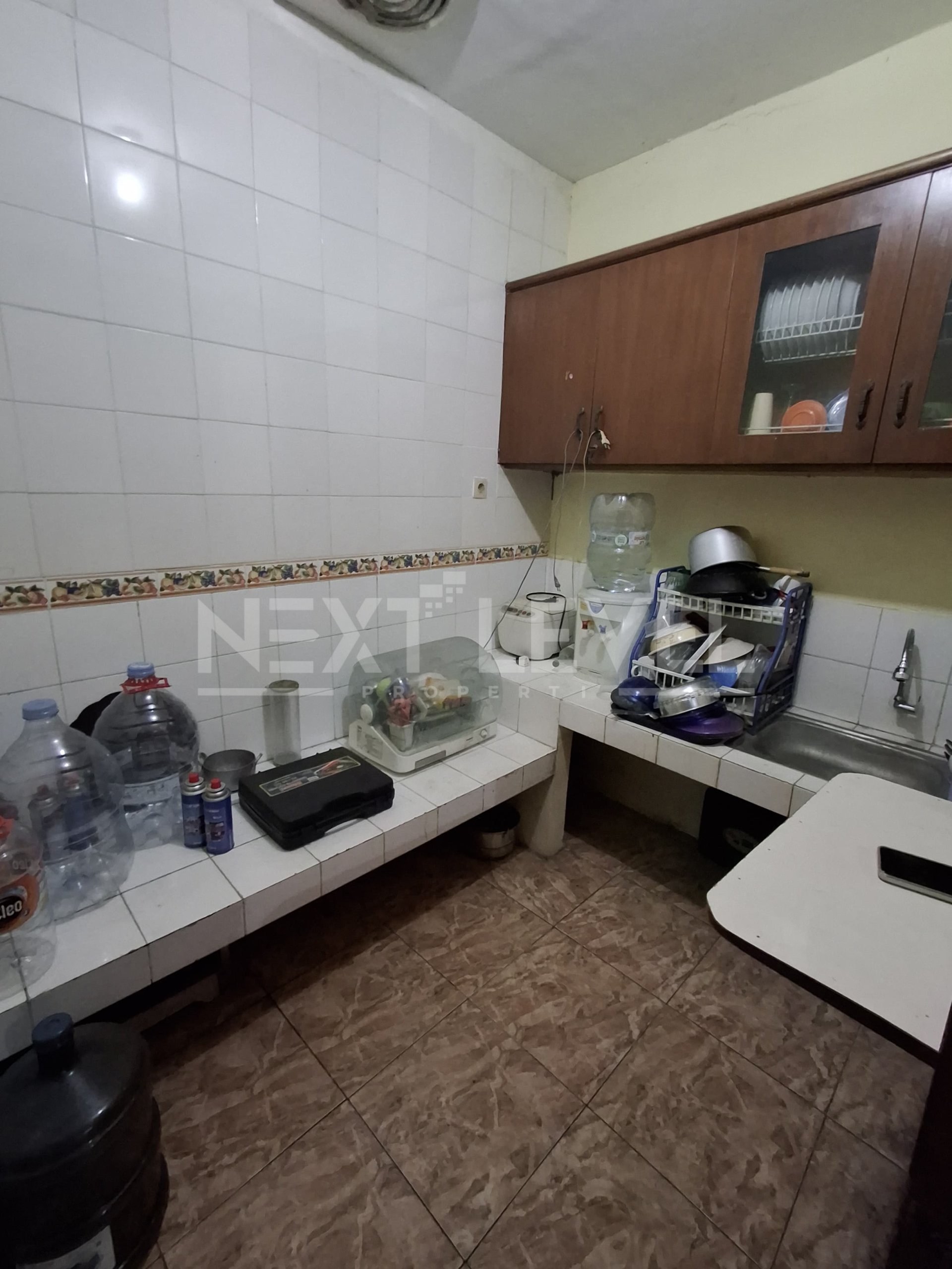 DISEWAKAN  RUMAH DI KEBRAON INDAH