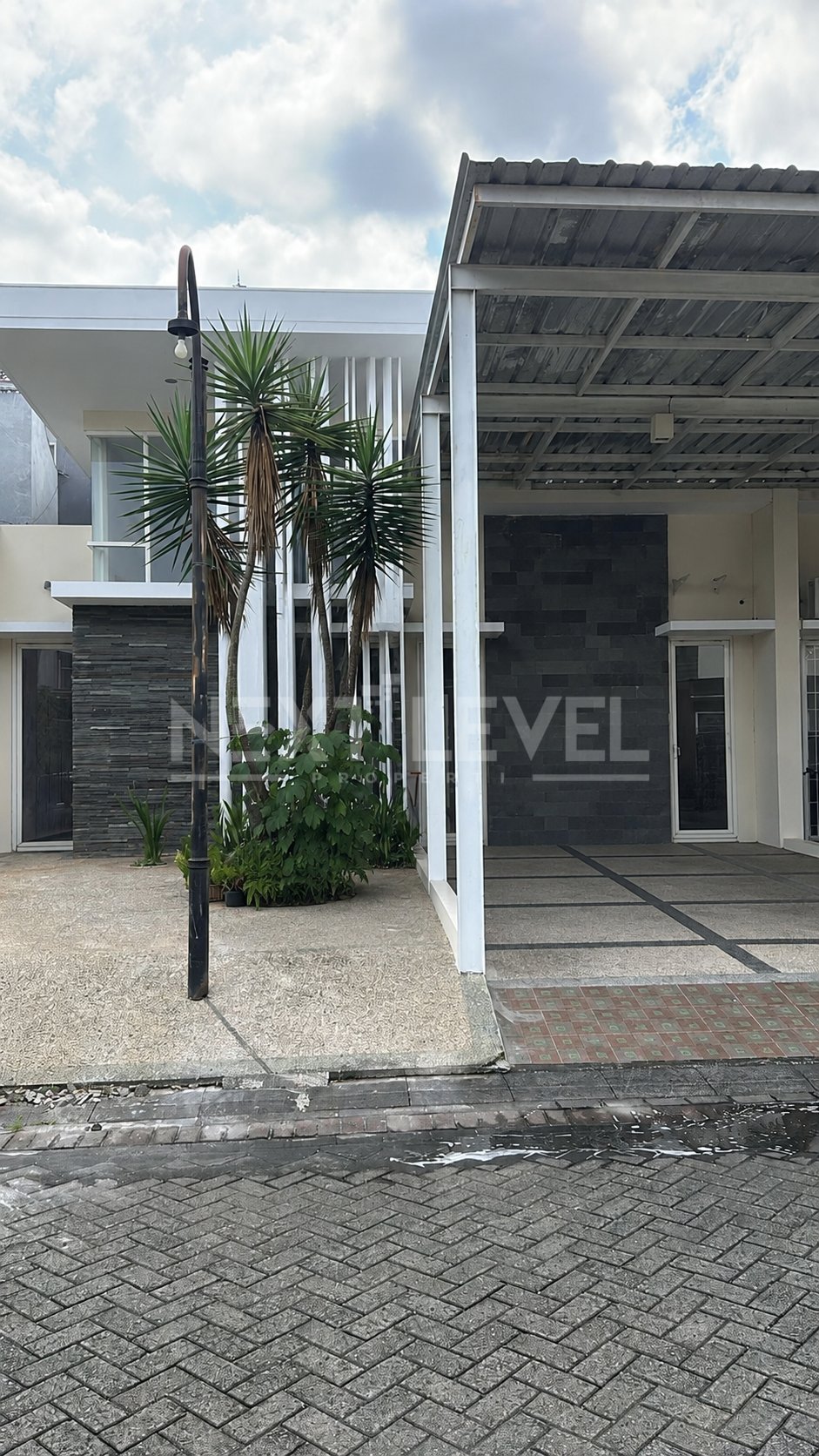 Rumah Sewa Mewah Full Furnished di Ijen Suite Nirwana. Dekat Kampus UB, UM, Matos, MOG,  alun-Alun, Stasiun, Jalan Ijen Boulevard. MLG00082