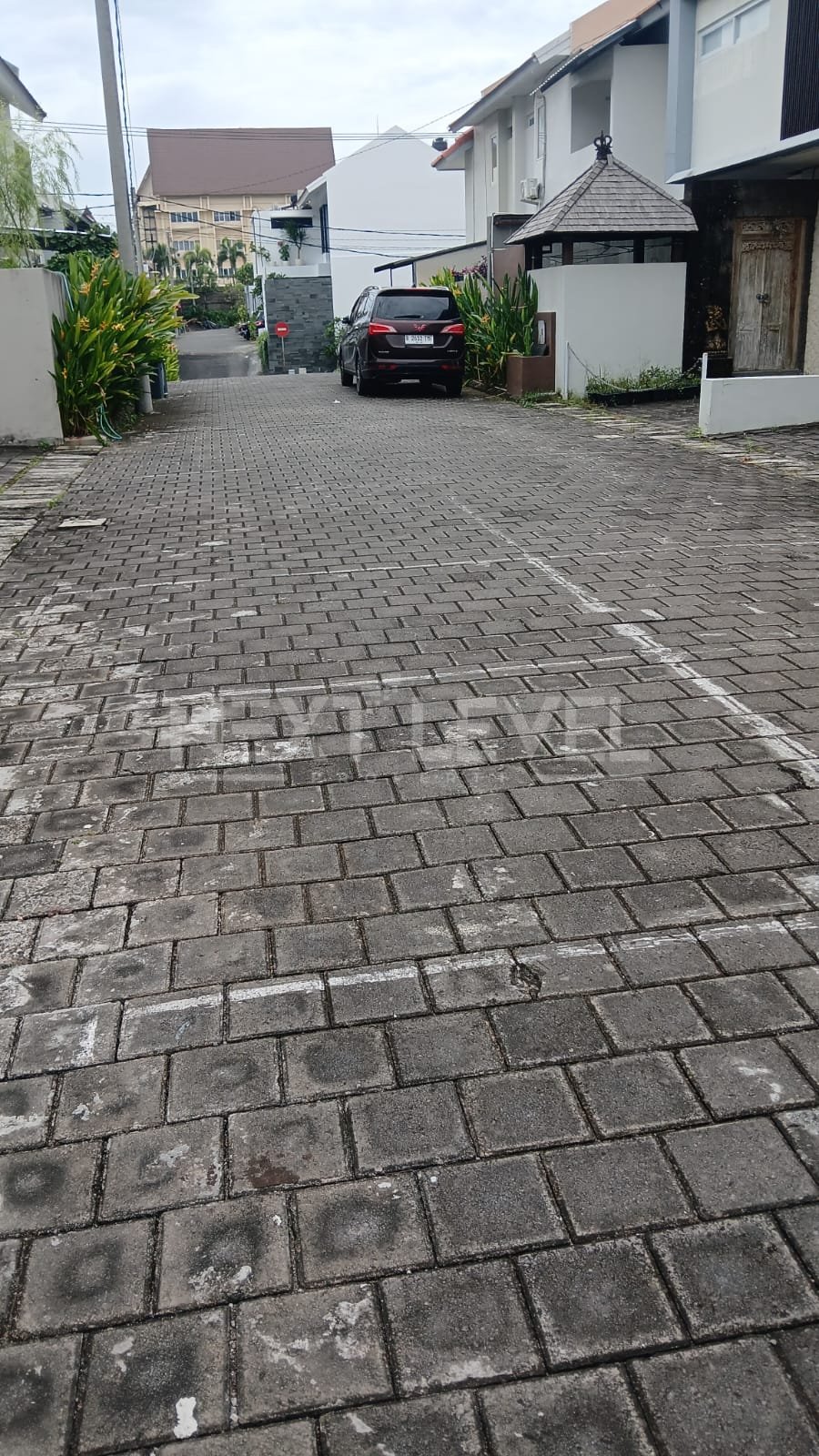 Jimbaran semi villa for sale 