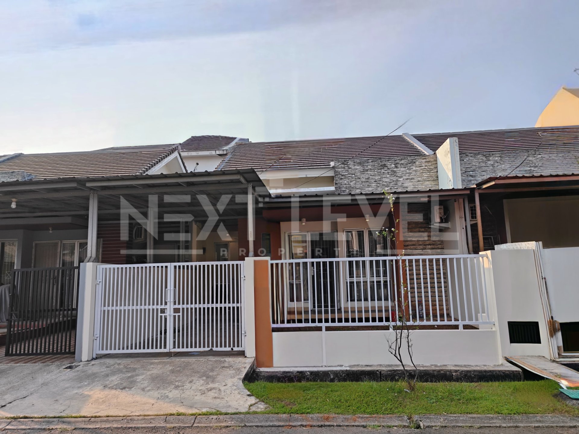 Rumah dijual di ifolia harapan indah bekasi, murah bagus strategis