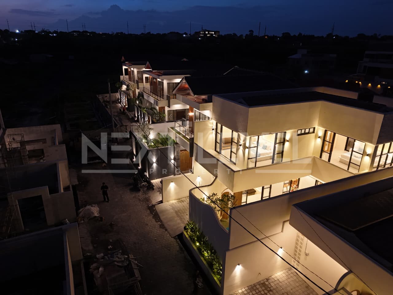 Dijual Villa Modern 3 Kamar Tidur di Jantung Pantai Sanur, 5 menit ke Pantai Padang Galak