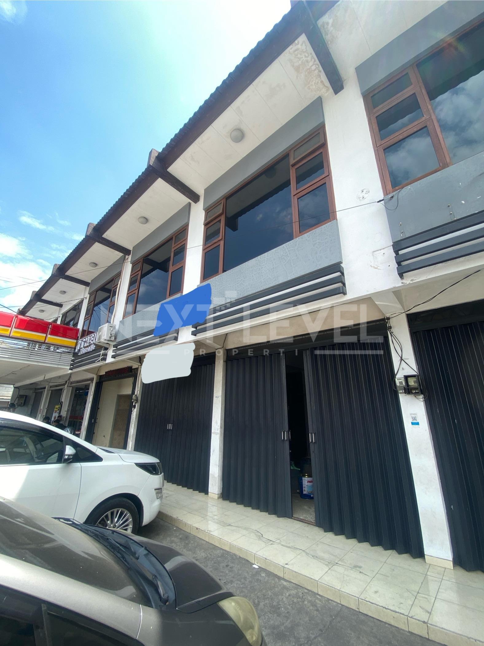 Ruko Strategis Tepi Jalan Raya Ahmad Yani Utara. Dekat dengan Terminal Arjosari, Flyover Arjosari, dan akses Tol Malang–Pandaan.MLG00086
