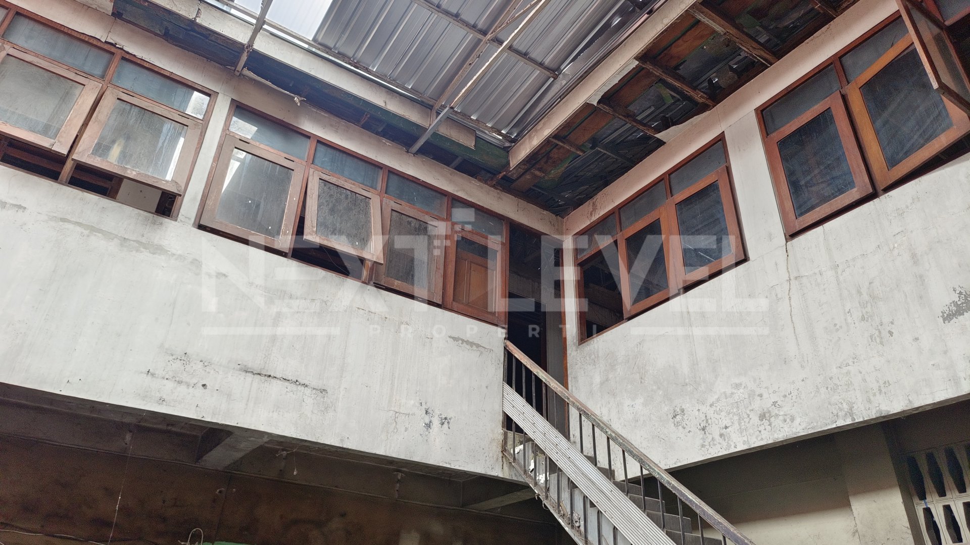 Disewakan Ruang Usaha Besar dan Luas