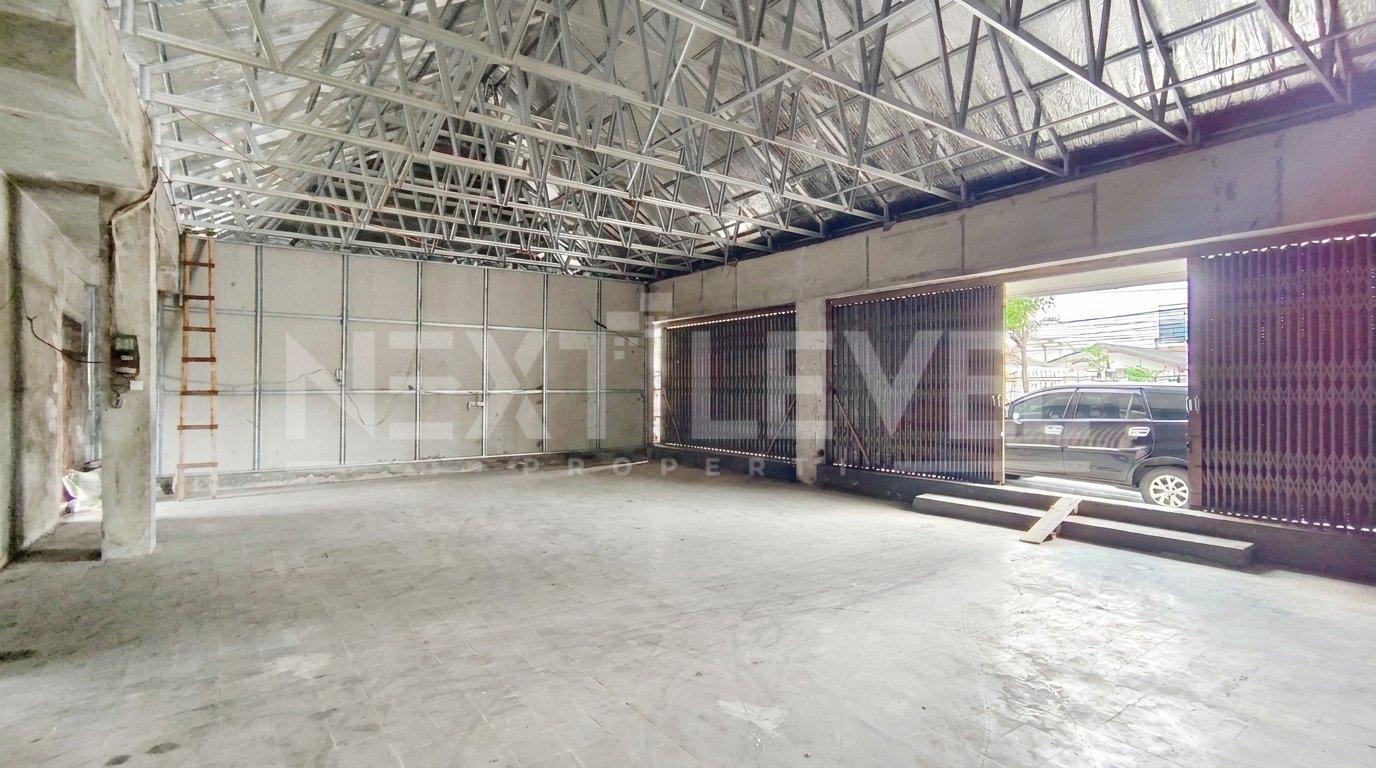 Disewakan Ruang Usaha Besar dan Luas