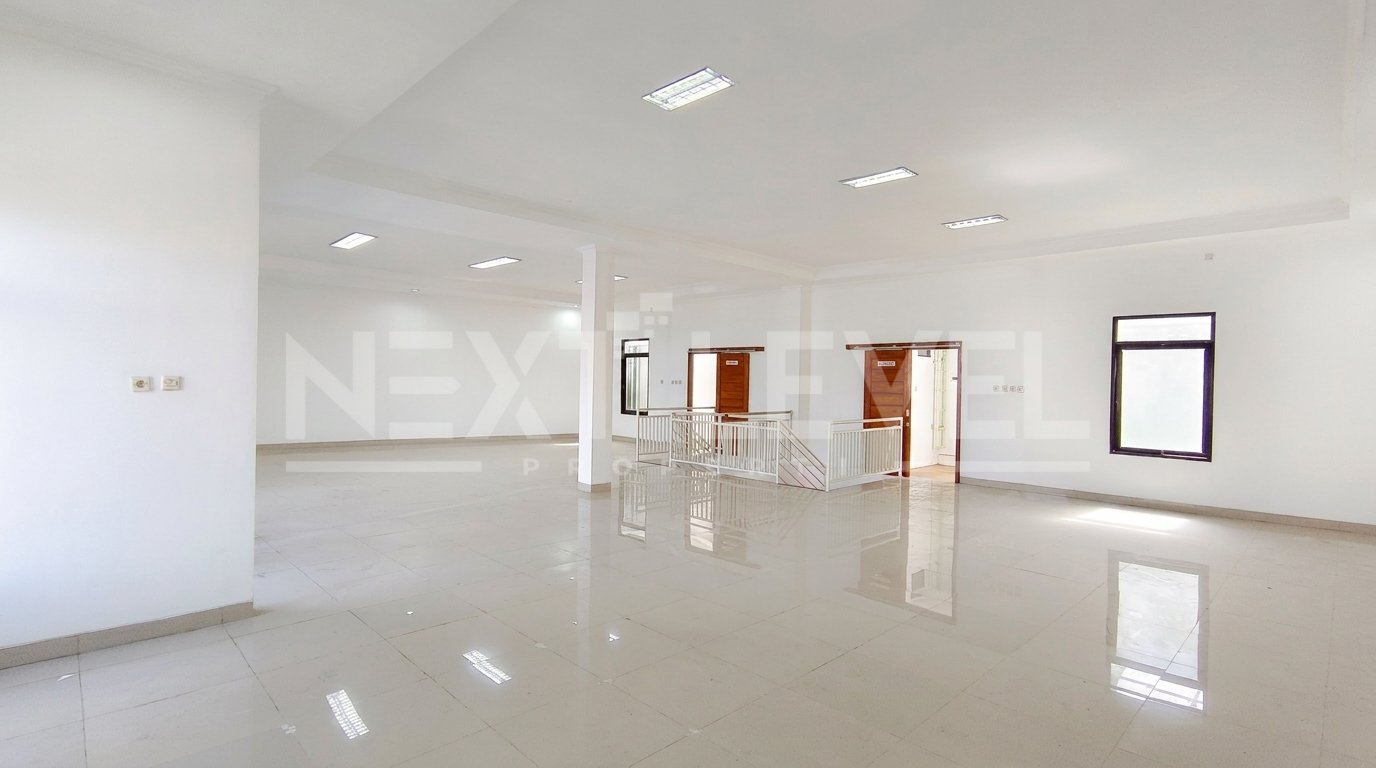 Disewakan Ruko Gandeng, sudah renovasi, siap pakai.