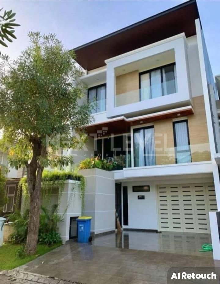  Dijual Rumah  Pakuwon Indah Surabaya Barat Minimalis Strategis Siap Huni
