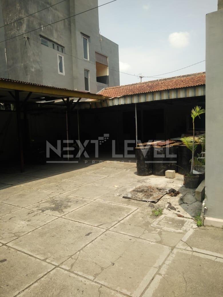 BU Di Jual Cepat Rumah Hitung Tanah di samping Hotel Alila Solo