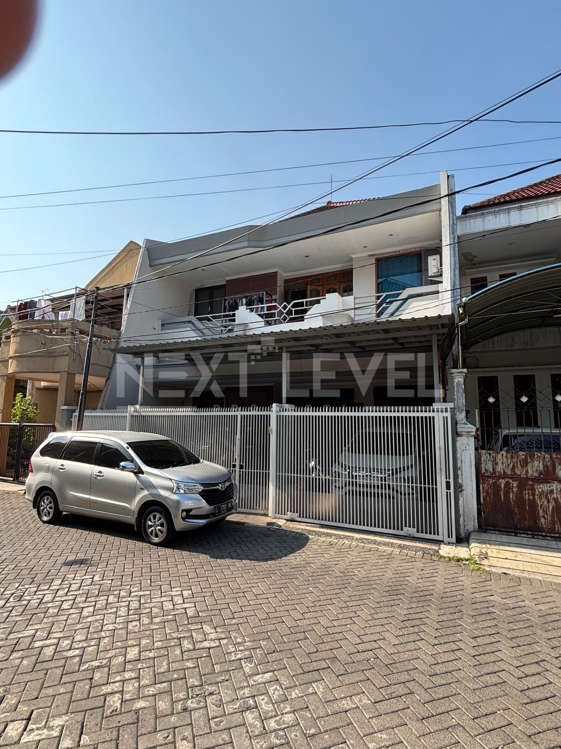 Dijual Rumah Strategis di Tanjung Sari Surabaya