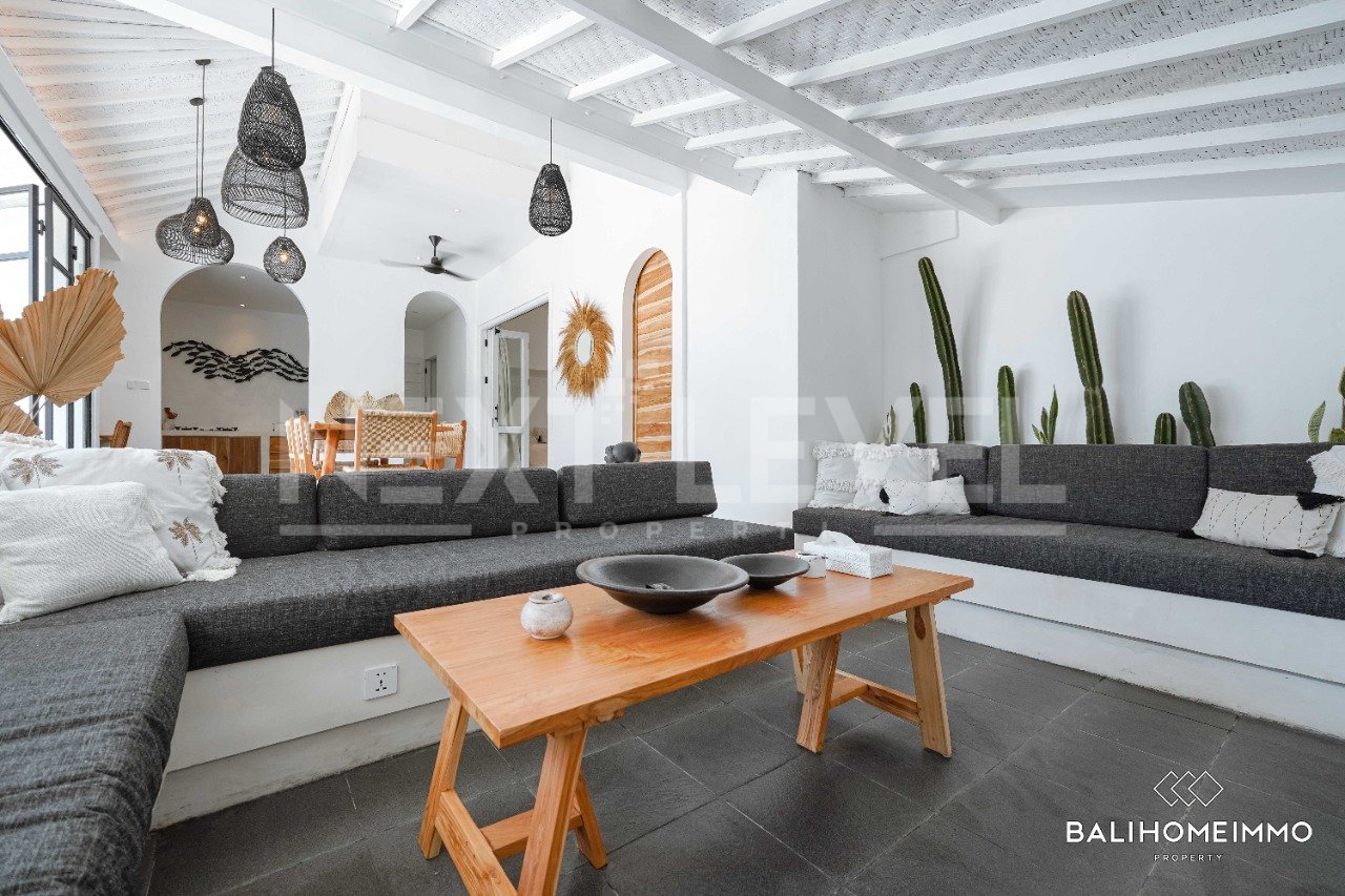 Villa indah untuk disewa di Seminyak. Terletak di Jl. Baik Baik, Seminyak, villa ini sangat cocok untuk keluarga, pasangan, atau investasi di Bali.