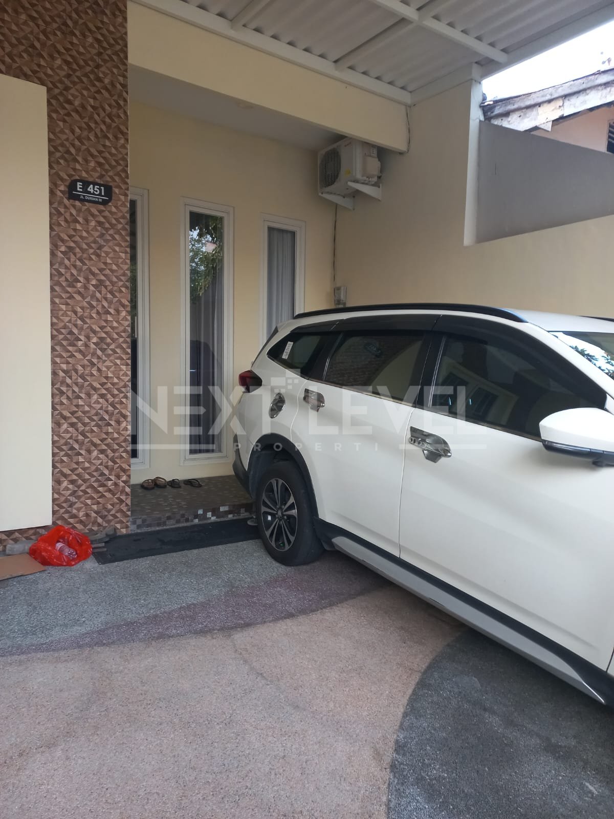 DIJUAL RUMAH CANTIK SIAP HUNI DI PONDOK CHANDRA 