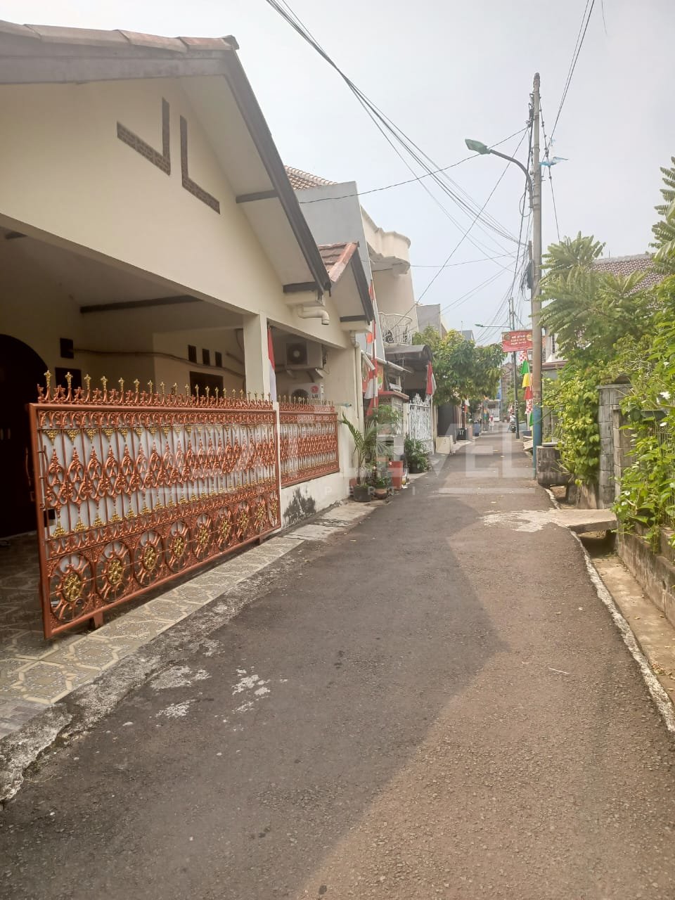 DIJUAL MURAH RUMAH KAYU PUTIH JAKARTA TIMUR