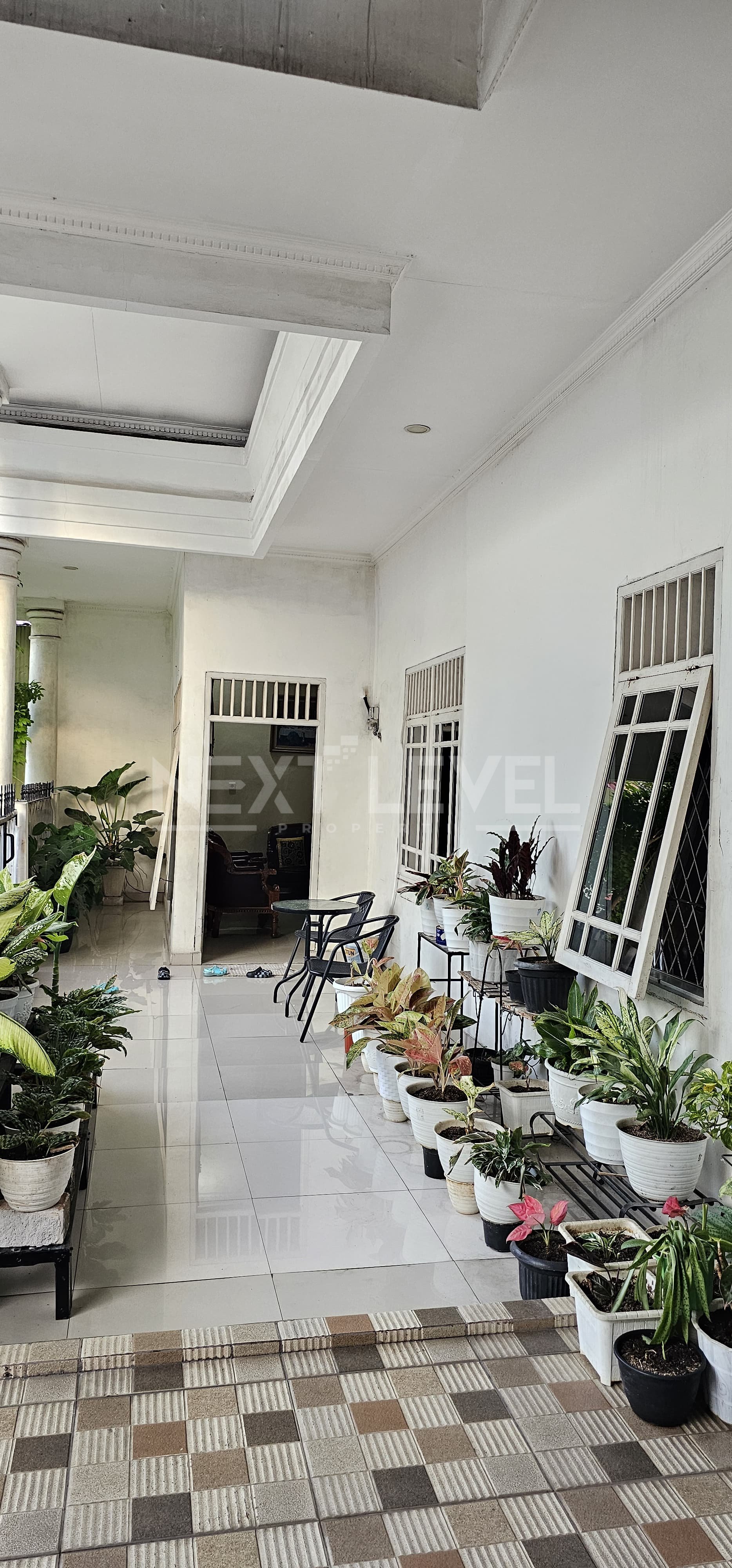 Rumah hoek bagus di perum jati unggul strategis bebas banjir