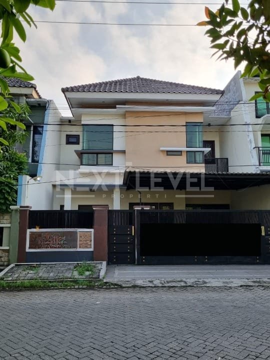 Dijual rumah bagus di pondok maritim area Wiyung Surabaya barat
