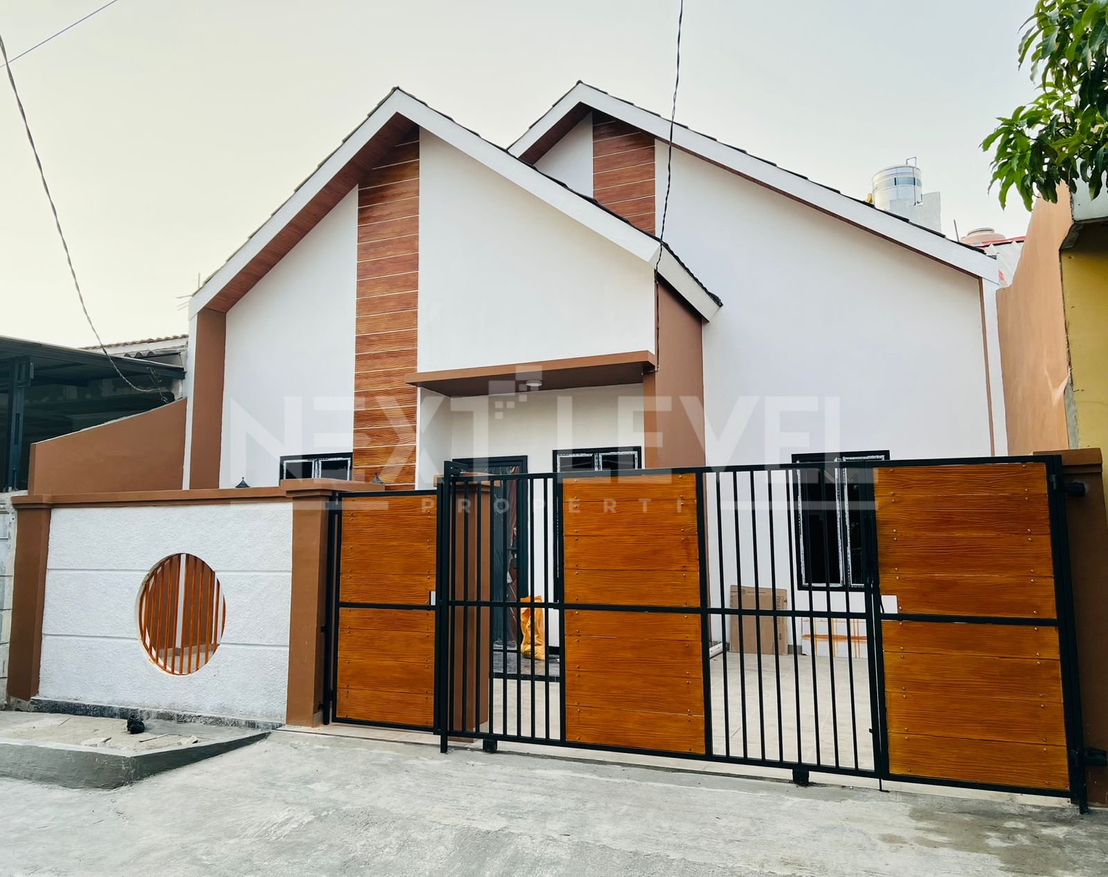 Dijual Rumah Cantik dan Rapih Baru Renovasi di Harapan Indah 