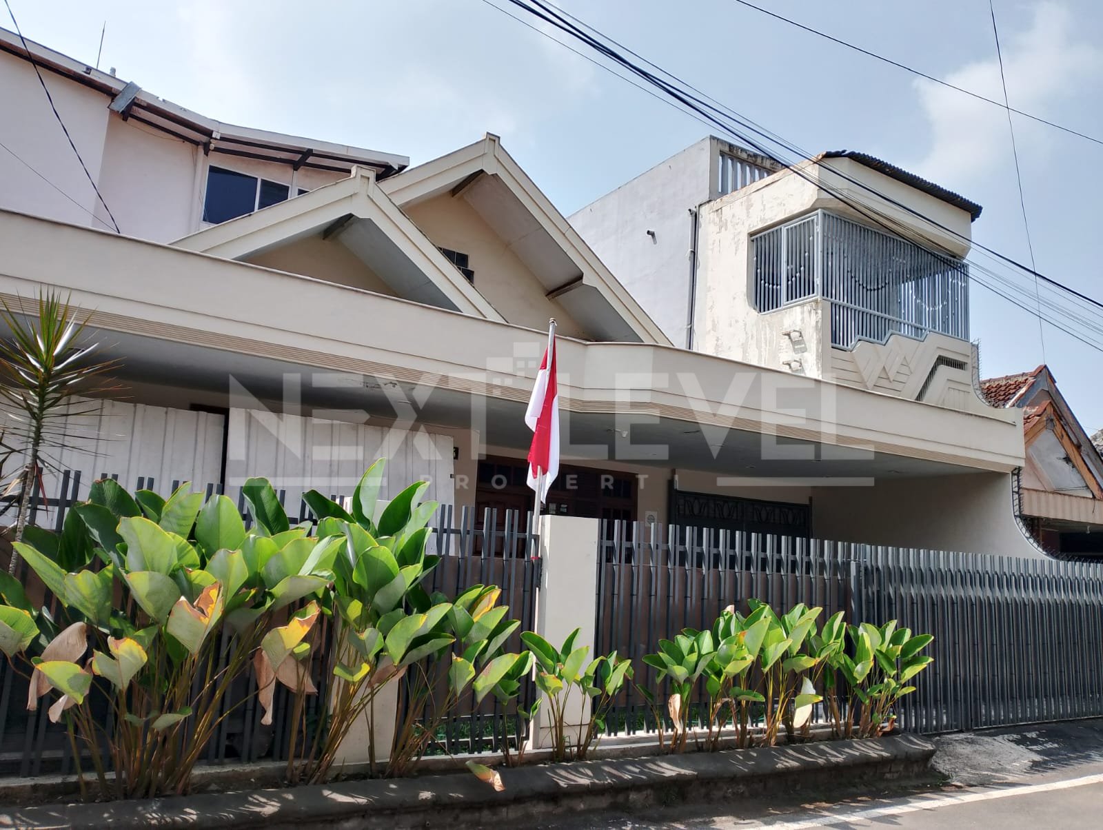Rumah Eksklusif di Jl. Kenanga Malang. Dekat UB, UM, Polinema, MATOS, RS Universitas Brawijaya, dan Jalan Soekarno-Hatta.MLG00098