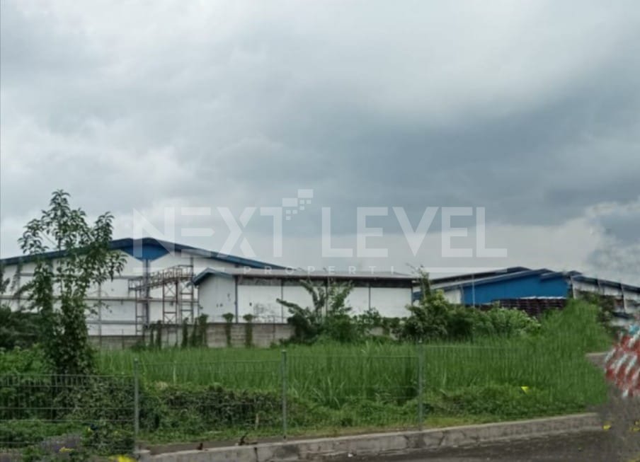 Lahan Luas di Singosari Malang. Dekat Gerbang Tol Singosari, Kawasan Industri Singosari, Pasar Singosari, Stasiun Singosari.MLG00101