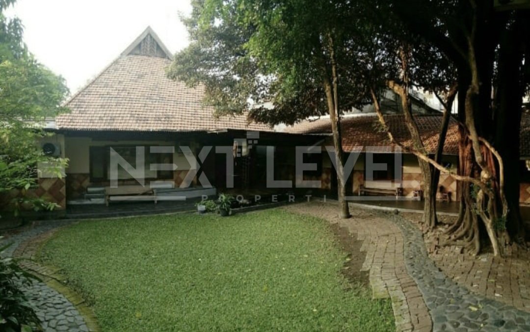 RUMAH & USAHA DR. SOETOMO SURABAYA
