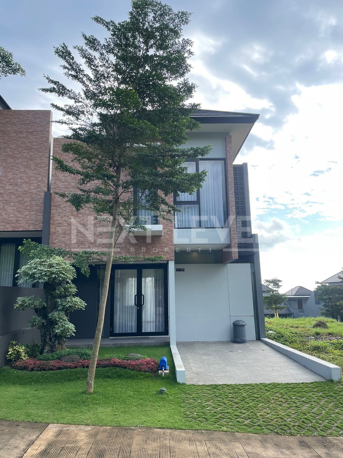 DISEWAKAN: Rumah Villa Fully Furnished Type New Vermont Cluster Bloomfield - Taman Dayu Pandaan